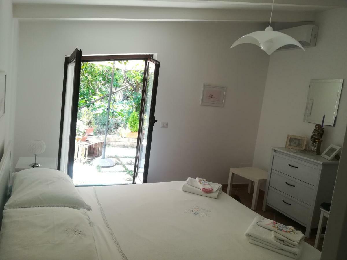 Bed and Breakfast Villino L'Aranceto Sorrentino à Meta Extérieur photo
